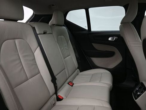 Used 2023 Volvo XC40 B5 Plus w/ Driver Assist Package AWD/4WD image 33