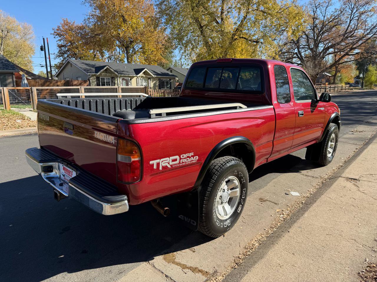 Used 1999 Toyota Tacoma 4x4 Xtracab V6 w/ SR5 Pkg image 5