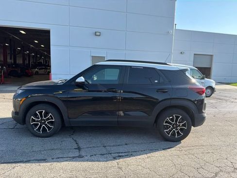Used 2023 Chevrolet TrailBlazer ACTIV w/ Sun and Liftgate Package FWD image 6