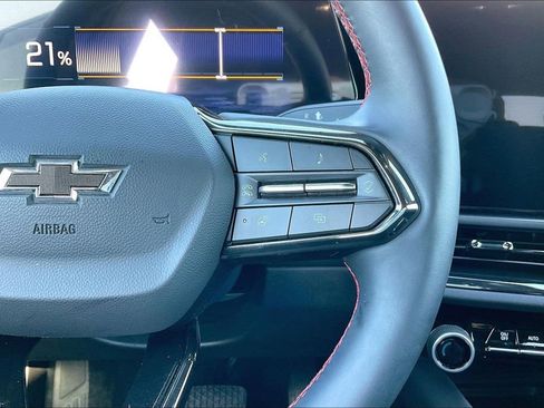 Used 2024 Chevrolet Equinox EV RS image 11