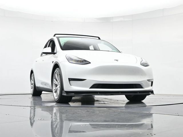Used 2022 Tesla Model Y Long Range AWD/4WD image 34