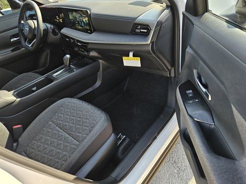 New 2026 Nissan Kicks SV image 5