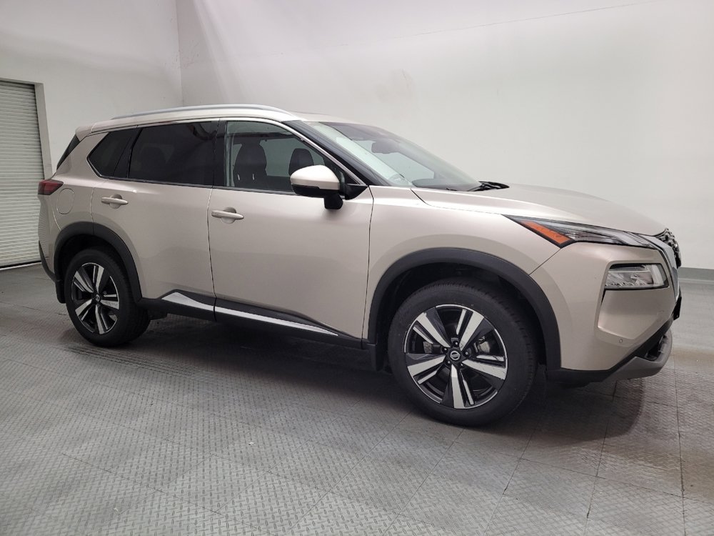 Used 2021 Nissan Rogue SL w/ Premium Package FWD image 11