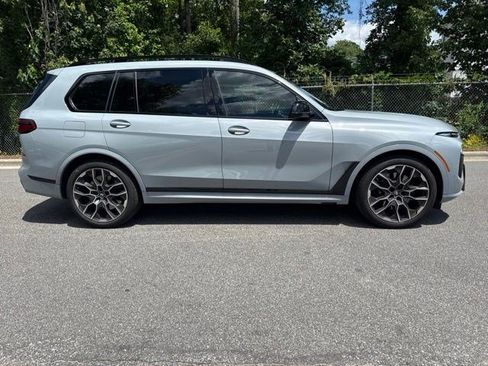 Used 2025 BMW X7 M60i AWD/4WD image 12