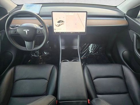Used 2020 Tesla Model Y Long Range image 14