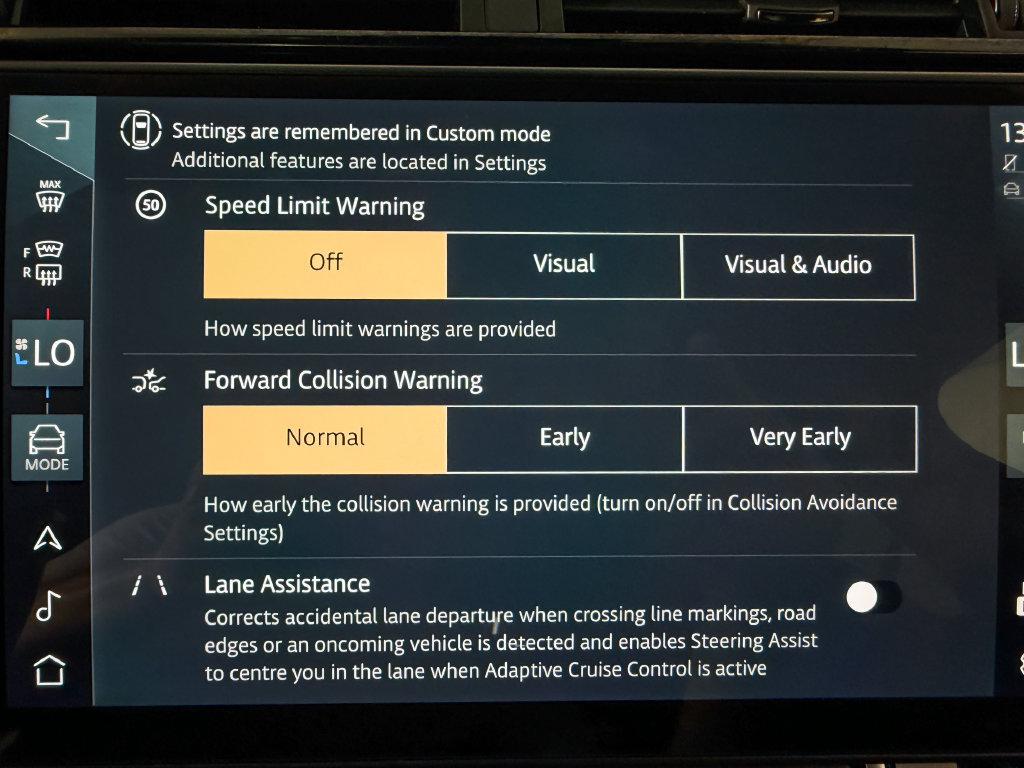 Used 2025 Land Rover Range Rover Velar Dynamic SE AWD/4WD image 21