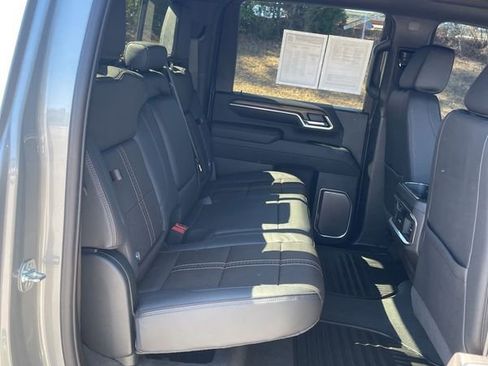 Used 2025 Chevrolet Silverado 2500 High Country w/ Technology Package image 21