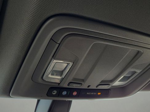 Used 2021 Chevrolet Silverado 1500 Custom image 23