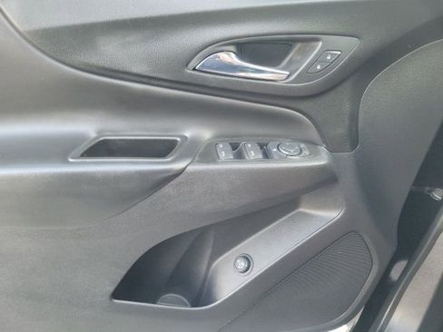 Used 2020 Chevrolet Equinox LT FWD image 17