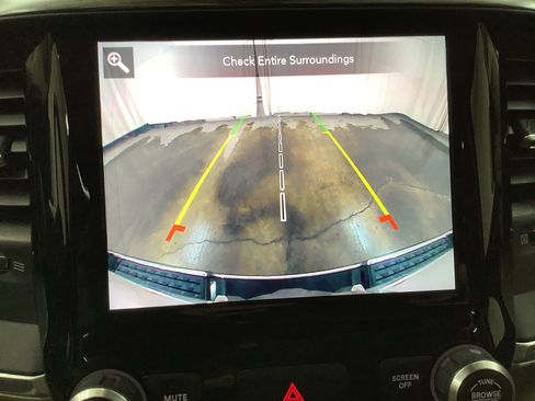 Used 2020 RAM 1500 Laramie AWD/4WD image 18