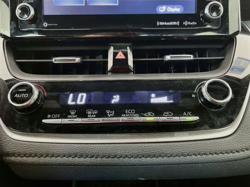 Used 2020 Toyota Corolla XSE image 16