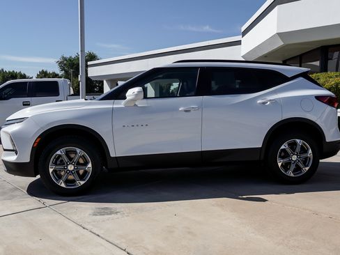Used 2023 Chevrolet Blazer LT FWD image 5