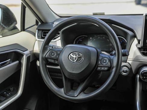 Certified 2025 Toyota RAV4 XLE w/ Convenience Package AWD/4WD image 16