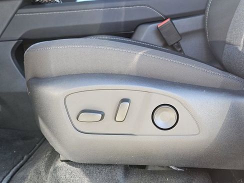 New 2026 GMC Acadia Elevation image 17