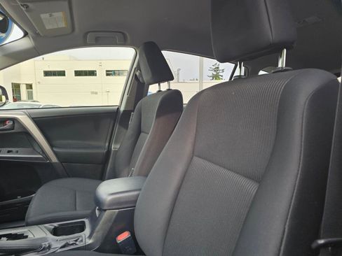 Used 2018 Toyota RAV4 LE w/ All Weather Liner Package AWD/4WD image 24