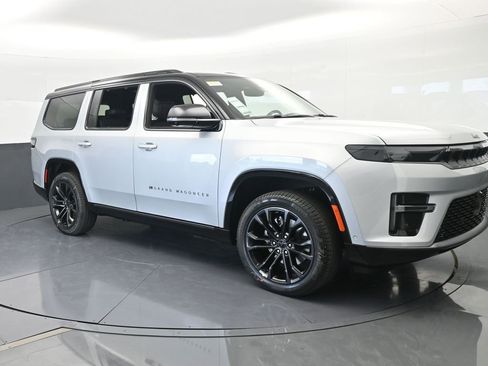 New 2026 Jeep Grand Wagoneer Summit image 8