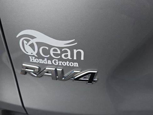 Used 2020 Toyota RAV4 LE image 29