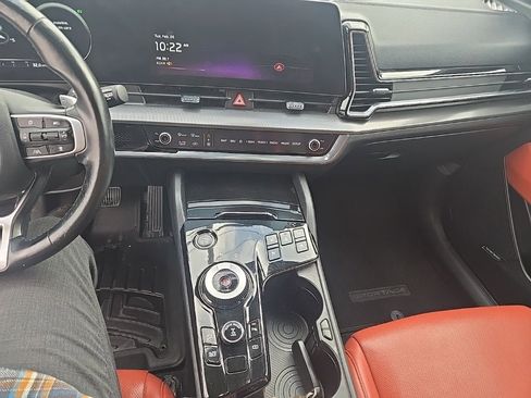 Used 2023 Kia Sportage SX Prestige image 4