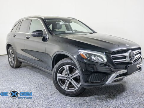 Used 2019 Mercedes-Benz GLC 300 4MATIC image 1