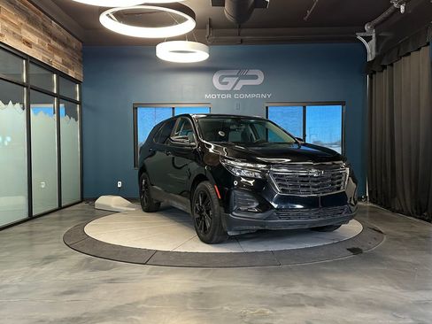 Used 2024 Chevrolet Equinox LS w/ LS Convenience Package image 1