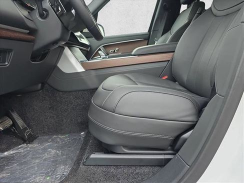 New 2026 Land Rover Range Rover Long Wheelbase SE image 27