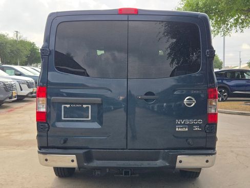 Used 2016 Nissan NV 3500 SL image 4