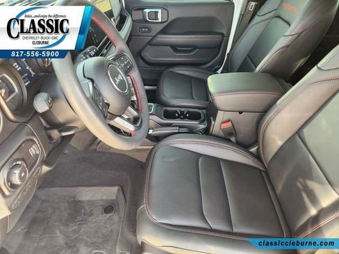 Used 2024 Jeep Wrangler Unlimited Rubicon image 25