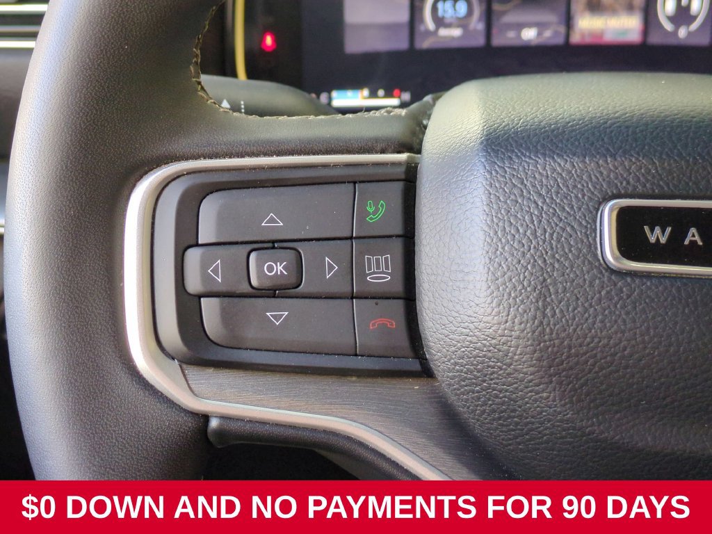 Used 2025 Jeep Wagoneer L Series II AWD/4WD image 21