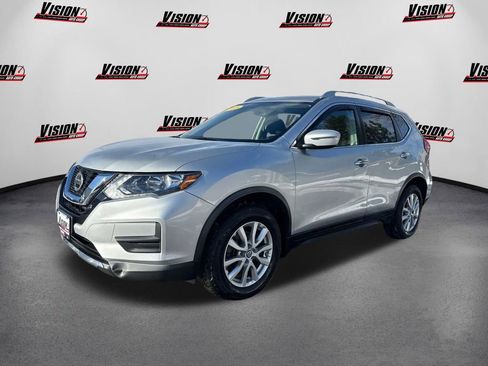 Used 2018 Nissan Rogue SV image 1