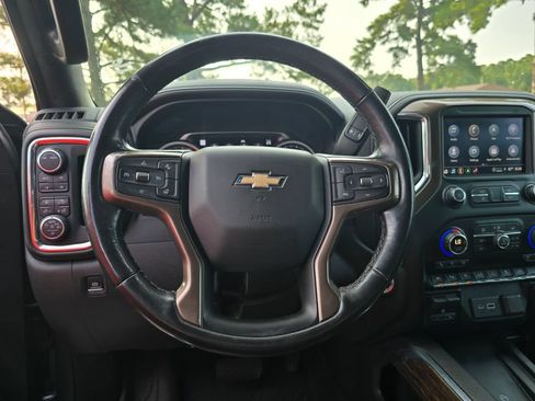 Certified 2021 Chevrolet Silverado 1500 High Country w/ Technology Package AWD/4WD image 15
