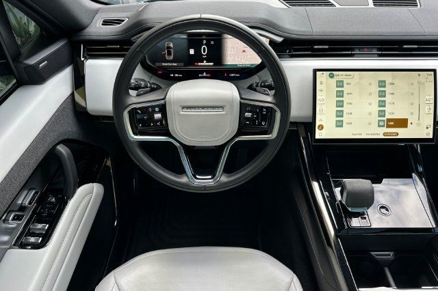 Certified 2025 Land Rover Range Rover Sport SE AWD/4WD image 13