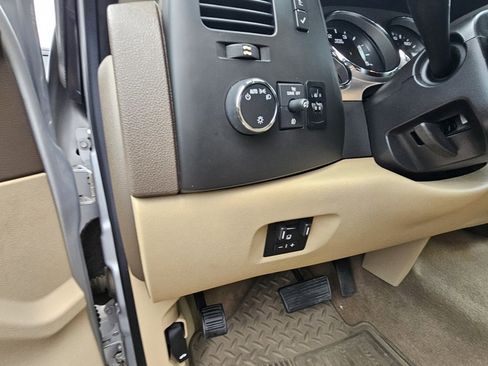 Used 2014 Chevrolet Silverado 3500 LT w/ Texas Edition image 20