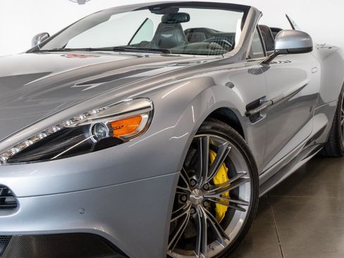 Used 2014 Aston Martin Vanquish Volante image 30