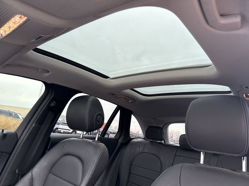 Used 2022 Mercedes-Benz GLC 300 4MATIC image 21