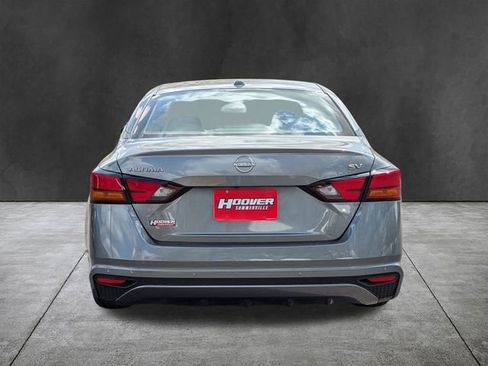 Used 2023 Nissan Altima 2.5 SV image 5