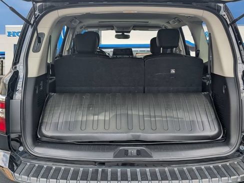 Used 2021 Nissan Armada SL w/ Captain's Chairs Package RWD image 10