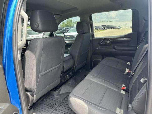 Used 2024 GMC Sierra 1500 Elevation w/ LPO, Elevation Black Package AWD/4WD image 13