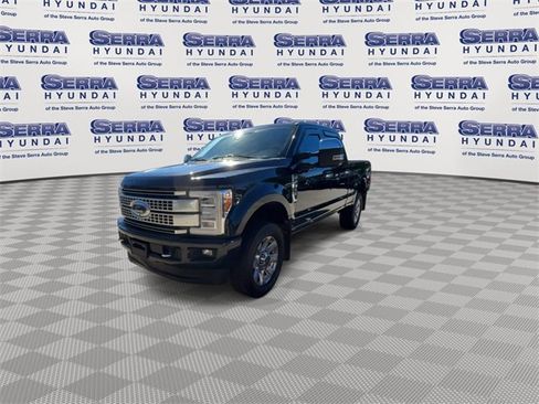 Used 2019 Ford F350 Platinum w/ Platinum Ultimate Package image 5