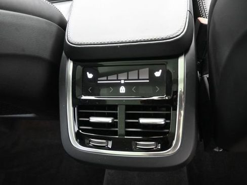Used 2023 Volvo XC90 B6 Ultimate w/ Protection Package Premier AWD/4WD image 36