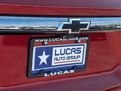 Used 2023 Chevrolet Traverse RS image 32