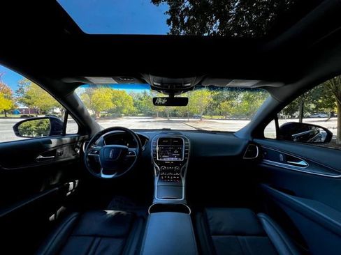 Used 2019 Lincoln Nautilus Reserve image 33