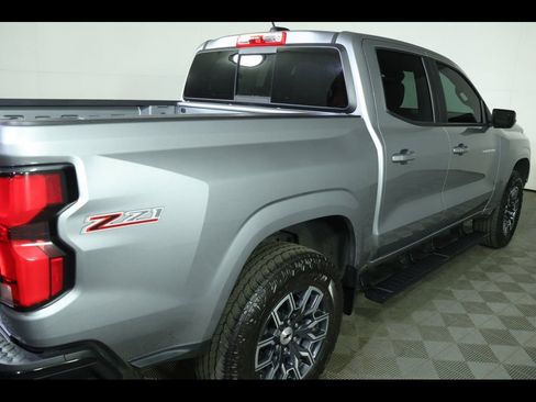 Used 2024 Chevrolet Colorado Z71 w/ Z71 Convenience Package 2 AWD/4WD image 19