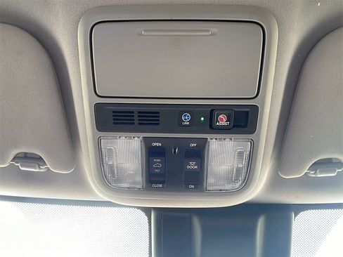 Used 2018 Honda Odyssey Elite image 26