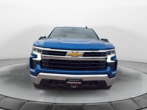 Used 2023 Chevrolet Silverado 1500 LT w/ Z71 Off-Road Package image 2