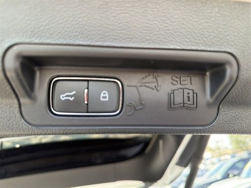 Used 2021 Ford Explorer XLT w/ Equipment Group 202A image 23