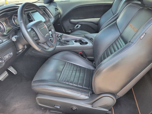 Used 2015 Dodge Challenger R/T Plus image 27