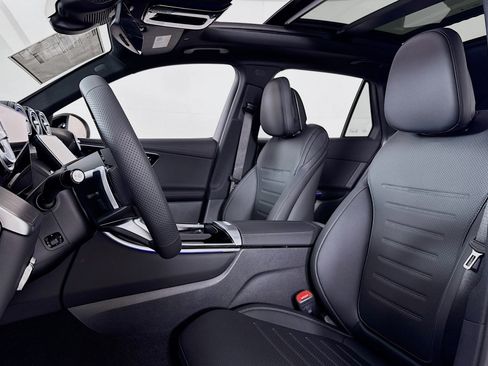 New 2026 Mercedes-Benz GLC 300 image 16