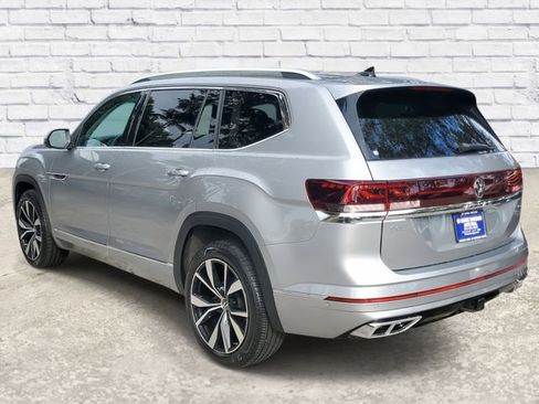 Used 2024 Volkswagen Atlas SEL Premium R-Line image 2