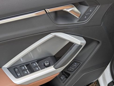 Used 2024 Audi Q3 2.0T Premium Plus image 11