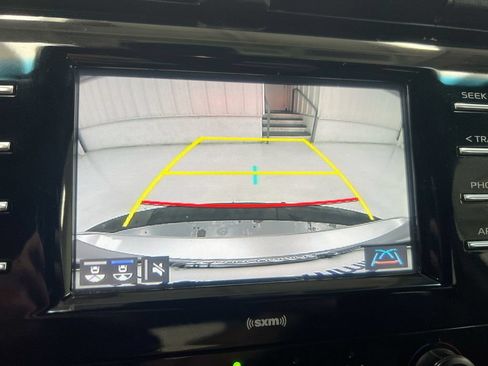 Used 2020 Toyota Camry LE w/ Convenience Package FWD image 15